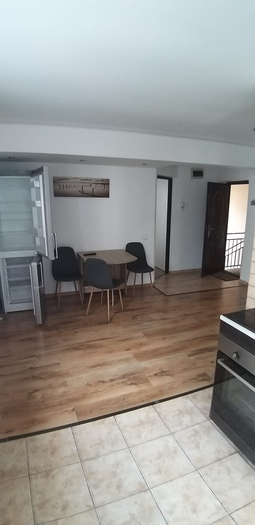 You are currently viewing Apartament cu 3 camere de vanzare in zona Buna Ziua