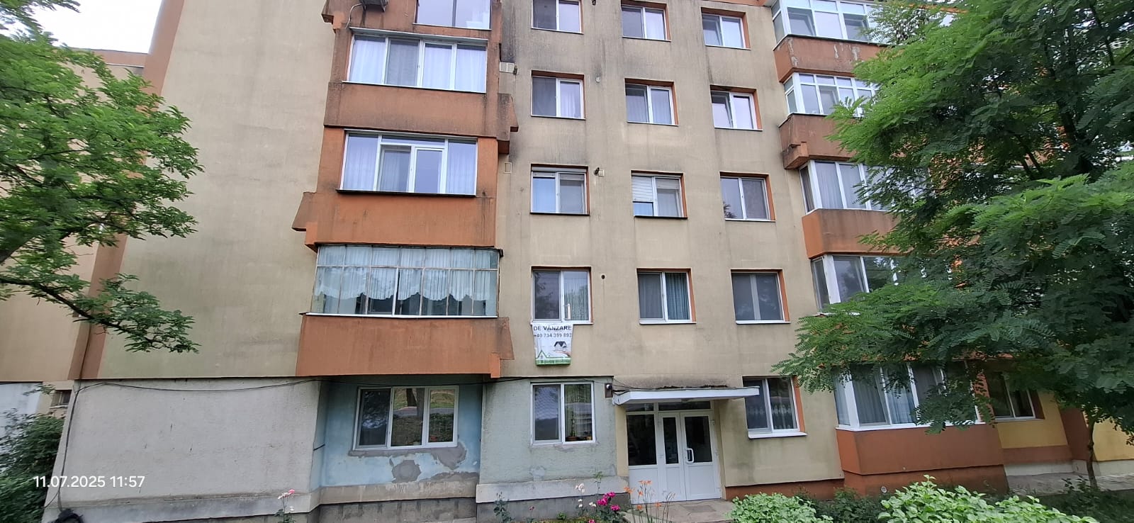 You are currently viewing de vanzare apartament cu 3 camere etaj 1